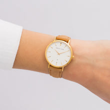 Load image into Gallery viewer, Tan Suede Kensington 34 (Gold/White)