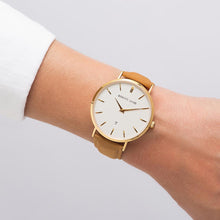 Load image into Gallery viewer, Tan Suede Kensington 40 (Gold/White)